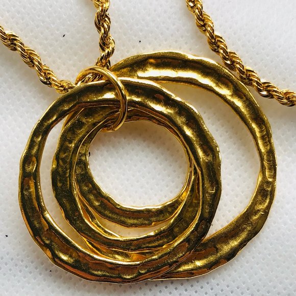 Erwin Pearl Gold Necklace - Picture 2 of 7